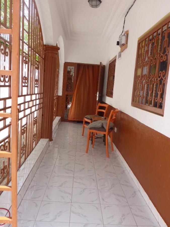 Bed and Breakfast The Compound Bijilo Екстер'єр фото